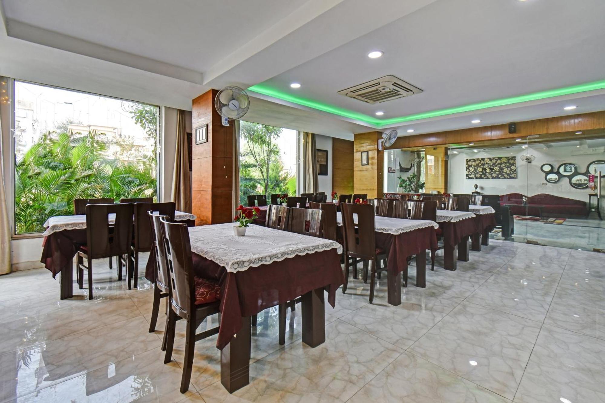 Townhouse Classio Suites Ширді Екстер'єр фото
